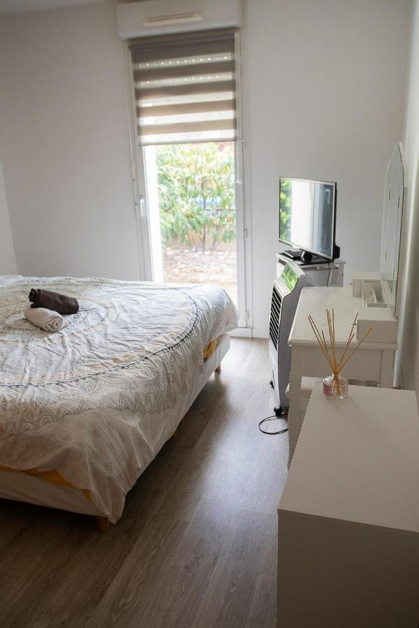 T3 bord de Seine,proche centre ville,parking privé Mantes-la-Jolie Esterno foto